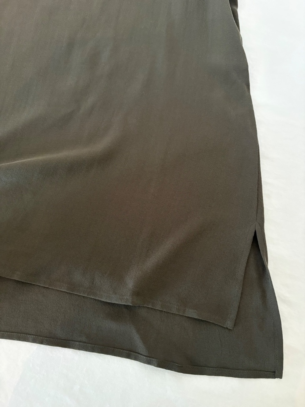 Eileen Fisher Silk Georgette Crepe Bateau Neck Long Shell Woodland Green XXS - Picture 8 of 9